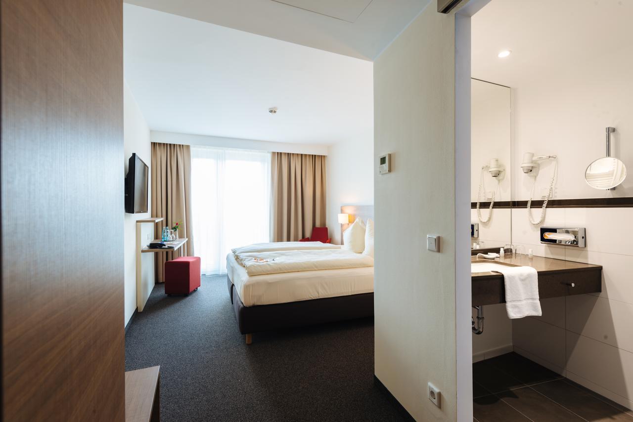 Hotel Susato โซสท์ ภายนอก รูปภาพ
